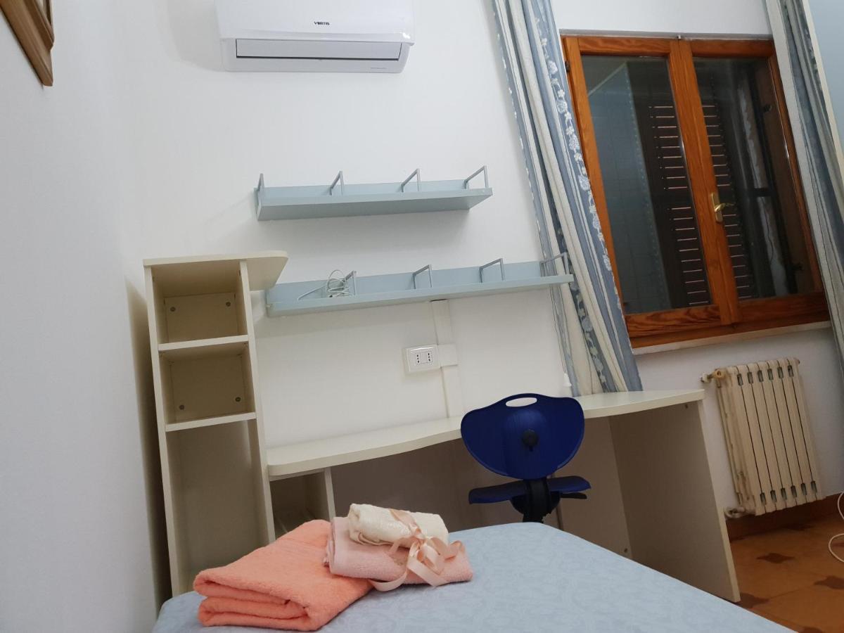 Viliam B&B Olbia Esterno foto