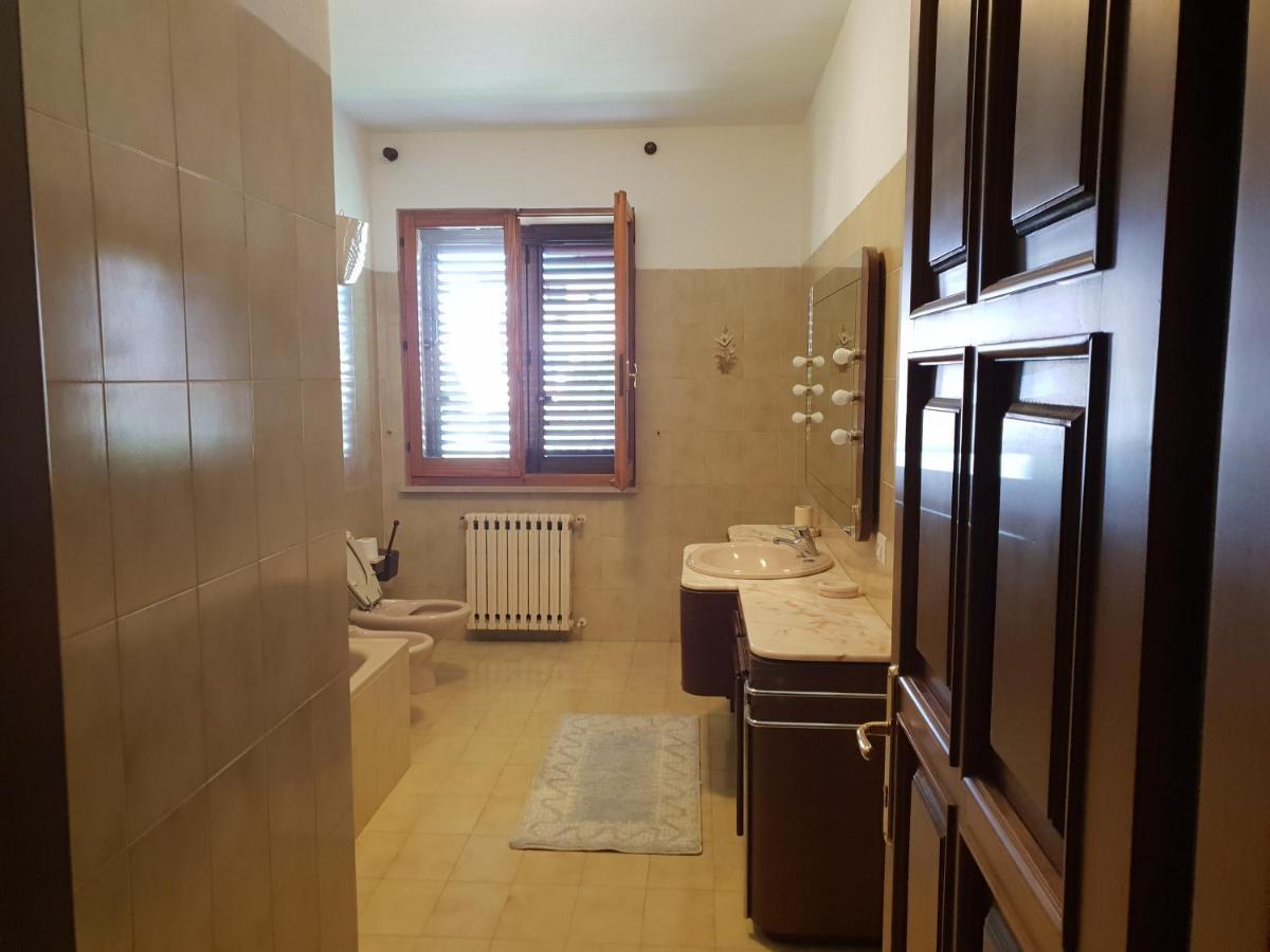 Viliam B&B Olbia Esterno foto